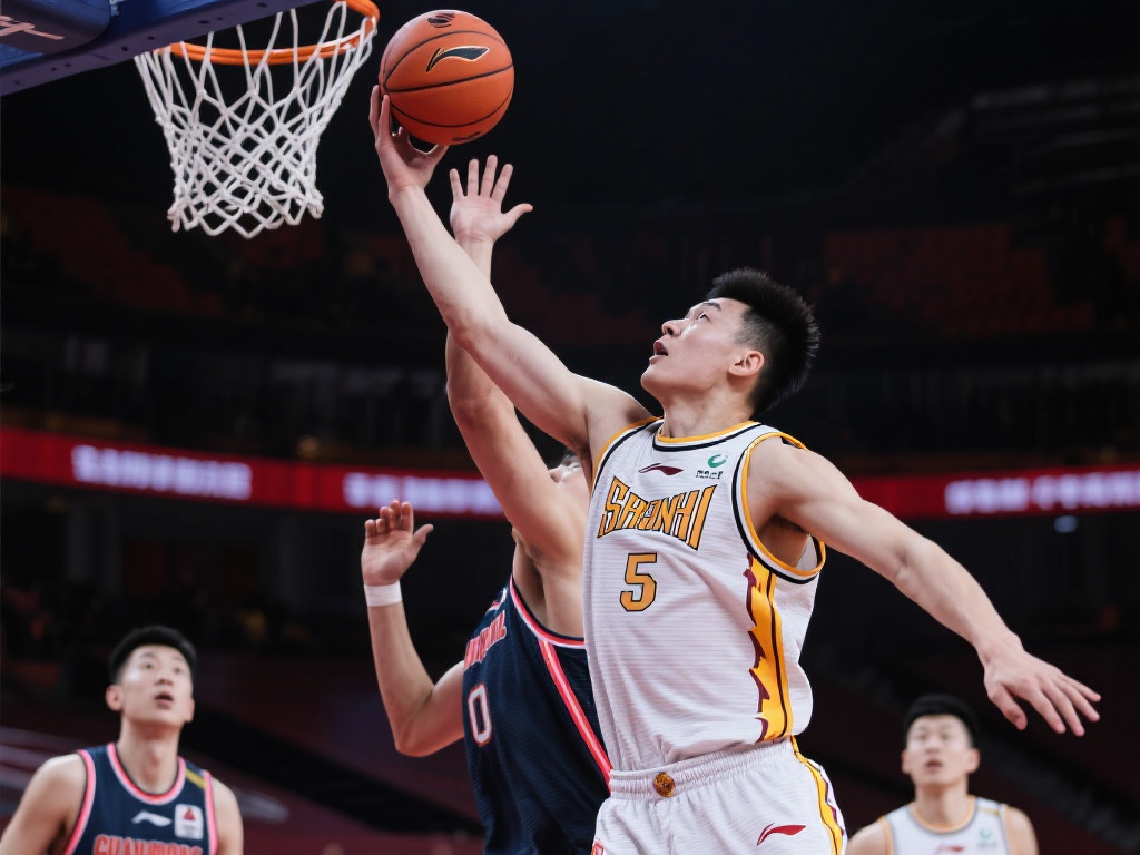 袁照耀表现全面,9投6中砍下13分,外加3板3助1帽! 此外,袁照耀在防守端的努力也值得称赞。他