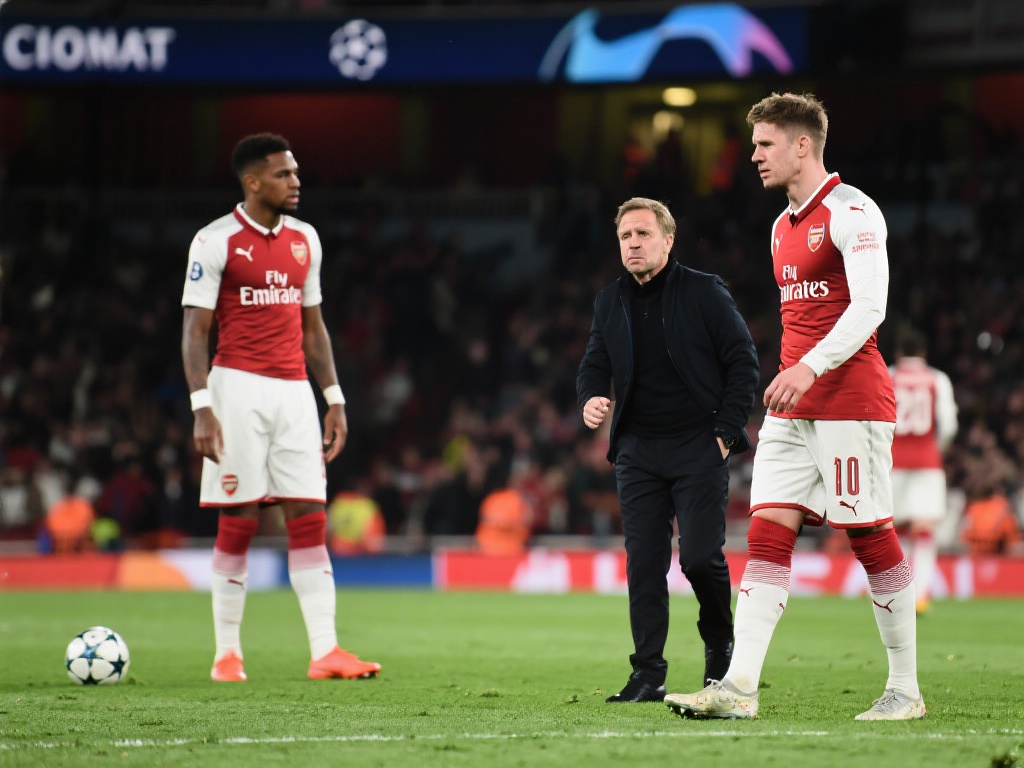 更深层次的问题在于，这场比赛的结果对阿森纳全队的心理影响。近年来，阿森纳一直在为重返欧冠巅峰而努力，但每每在关键战役中掉链子，让球员和教练都背负了巨大的压力。欧冠决赛这个目标，就像一个遥不可及的梦，近在咫尺却又触碰不到。